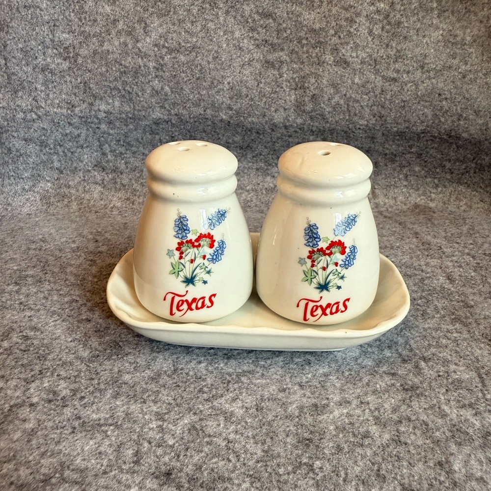 Texas Floral Salt and Pepper Shakers w/Tray *No Stoppers*